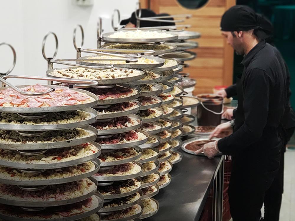 como-orgazinar-um-buffet-de-pizza-para-eventos-especiais